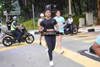 Runner Photo 4255879