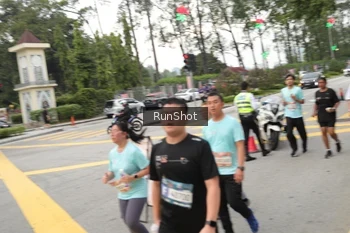 Runner Photo 4255905