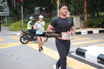 Runner Photo 4255908