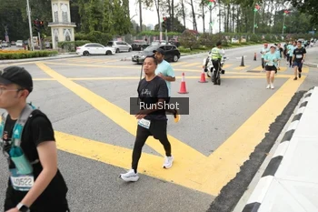 Runner Photo 4255911