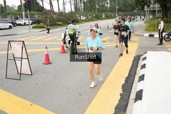 Runner Photo 4255918