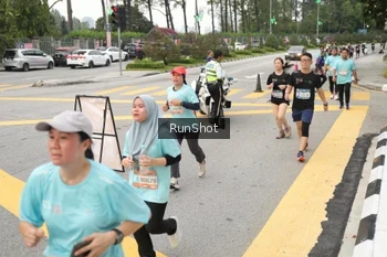 Runner Photo 4255935