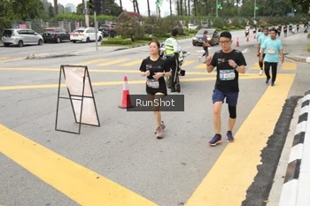 Runner Photo 4255947