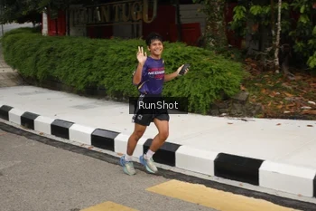 Runner Photo 4256002