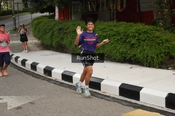 Runner Photo 4256006
