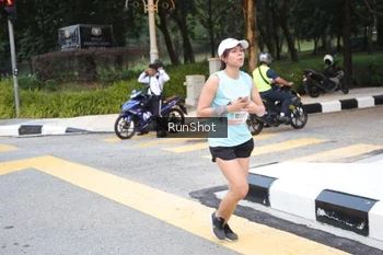 Runner Photo 4256019