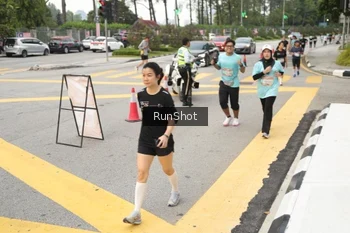 Runner Photo 4256030
