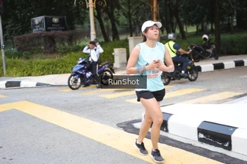 Runner Photo 4256033