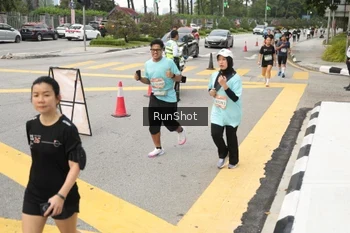 Runner Photo 4256035