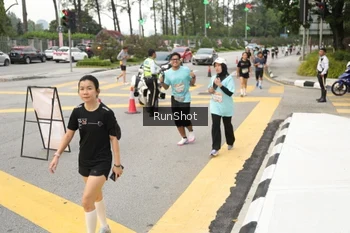 Runner Photo 4256036