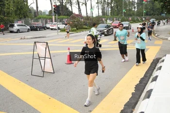 Runner Photo 4256038