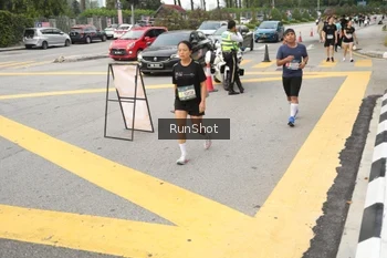 Runner Photo 4256061