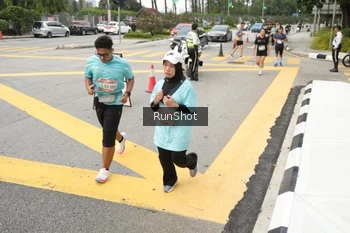 Runner Photo 4256063