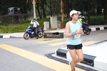 Runner Photo 4256069