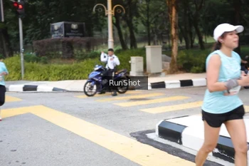 Runner Photo 4256072