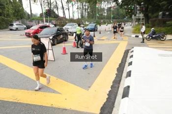 Runner Photo 4256074