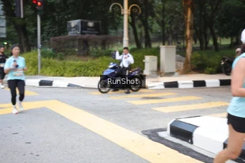 Runner Photo 4256080