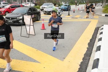 Runner Photo 4256081