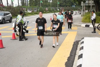 Runner Photo 4256083