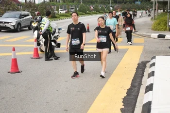 Runner Photo 4256087