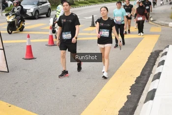 Runner Photo 4256097