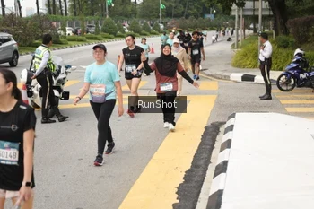 Runner Photo 4256108