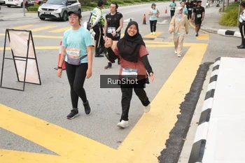 Runner Photo 4256113