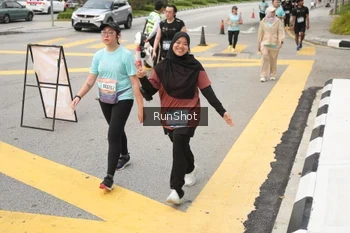 Runner Photo 4256116