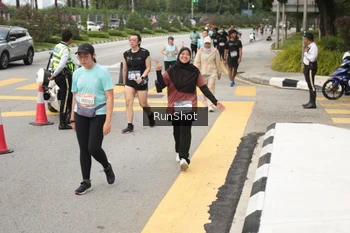 Runner Photo 4256118