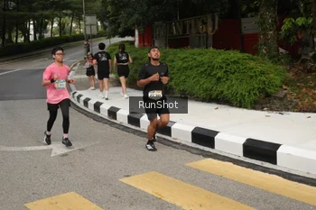 Runner Photo 4256125
