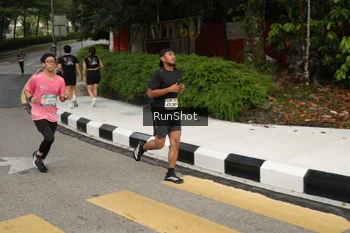 Runner Photo 4256131