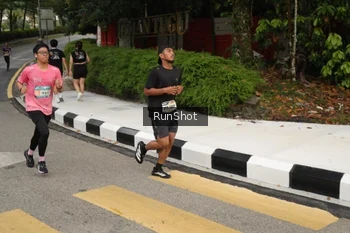 Runner Photo 4256133