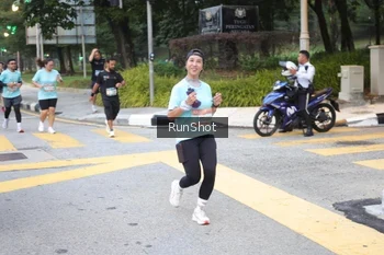 Runner Photo 4256155