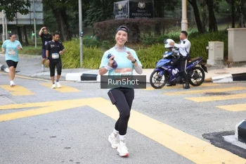 Runner Photo 4256161