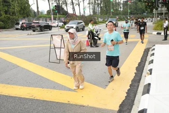 Runner Photo 4256165