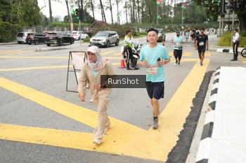 Runner Photo 4256167