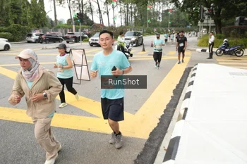 Runner Photo 4256170