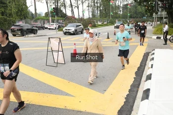 Runner Photo 4256173