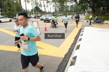 Runner Photo 4256174
