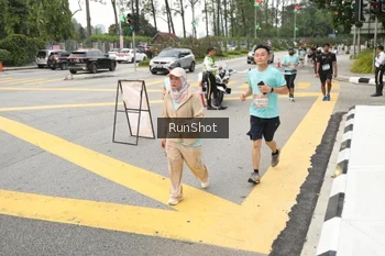 Runner Photo 4256177