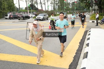 Runner Photo 4256178