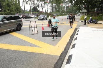 Runner Photo 4256183