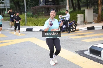 Runner Photo 4256205