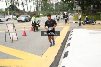 Runner Photo 4256210