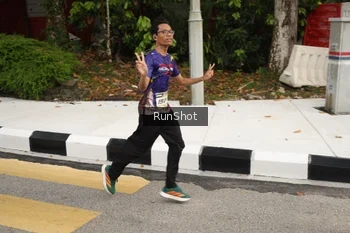 Runner Photo 4256211