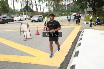Runner Photo 4256214