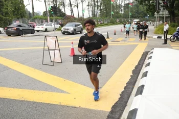 Runner Photo 4256215