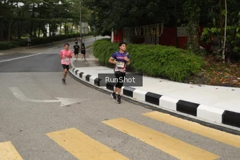 Runner Photo 4256217