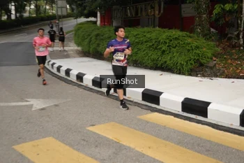 Runner Photo 4256219