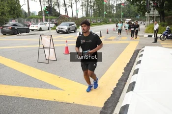 Runner Photo 4256222